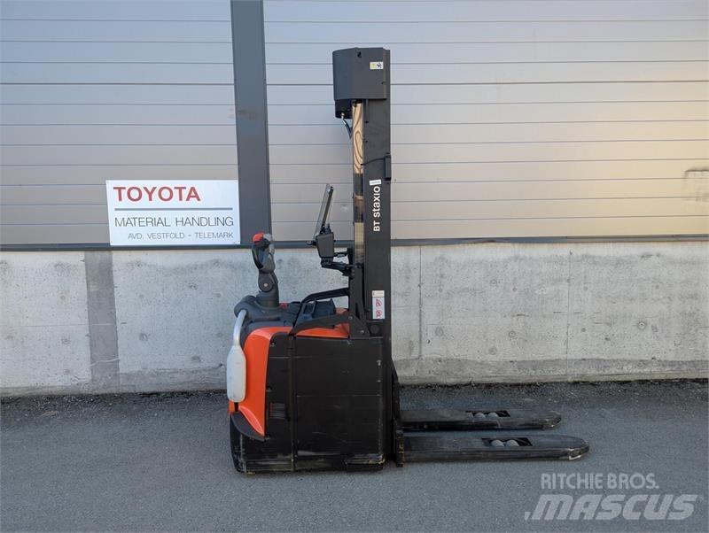 BT SPE160 Pedestrian stacker
