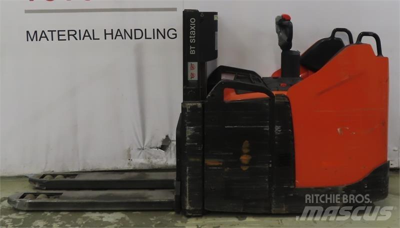 BT SPE200D Self propelled stackers