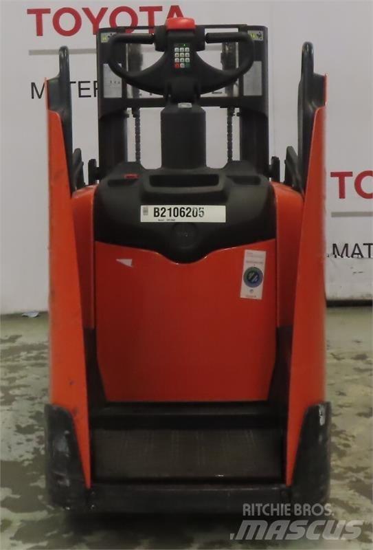 BT SPE200D Self propelled stackers
