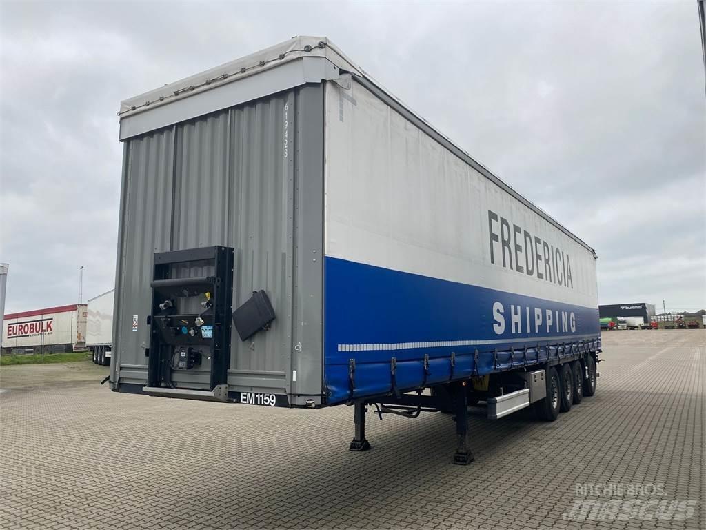 Kässbohrer , Curtainsider semi-trailers