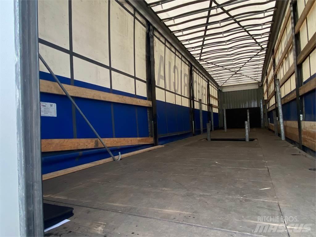 Kässbohrer , Curtainsider semi-trailers