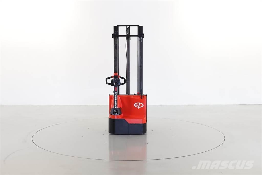 EP ES15-15ES Pedestrian stacker