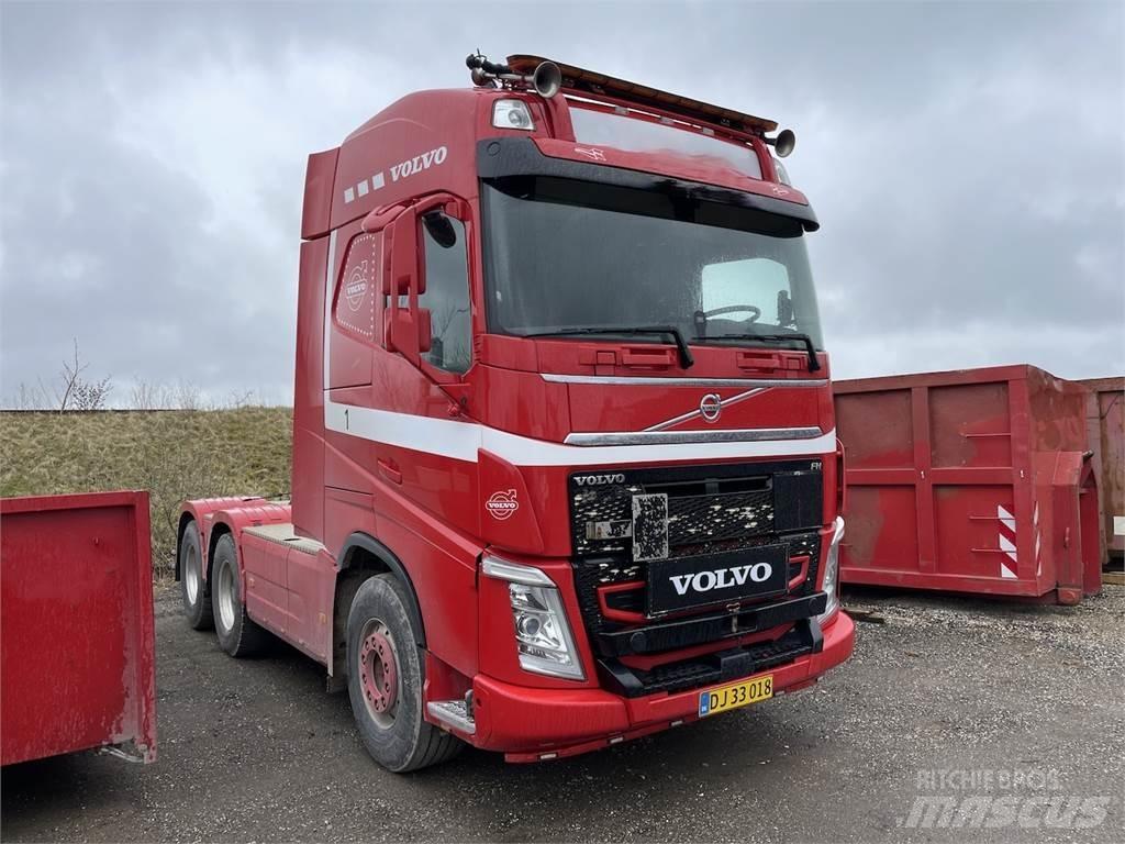 Volvo FH540 Low loader-semi-trailers