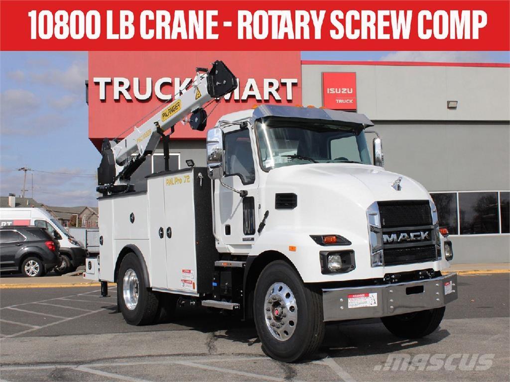 Mack MD6 Crane trucks