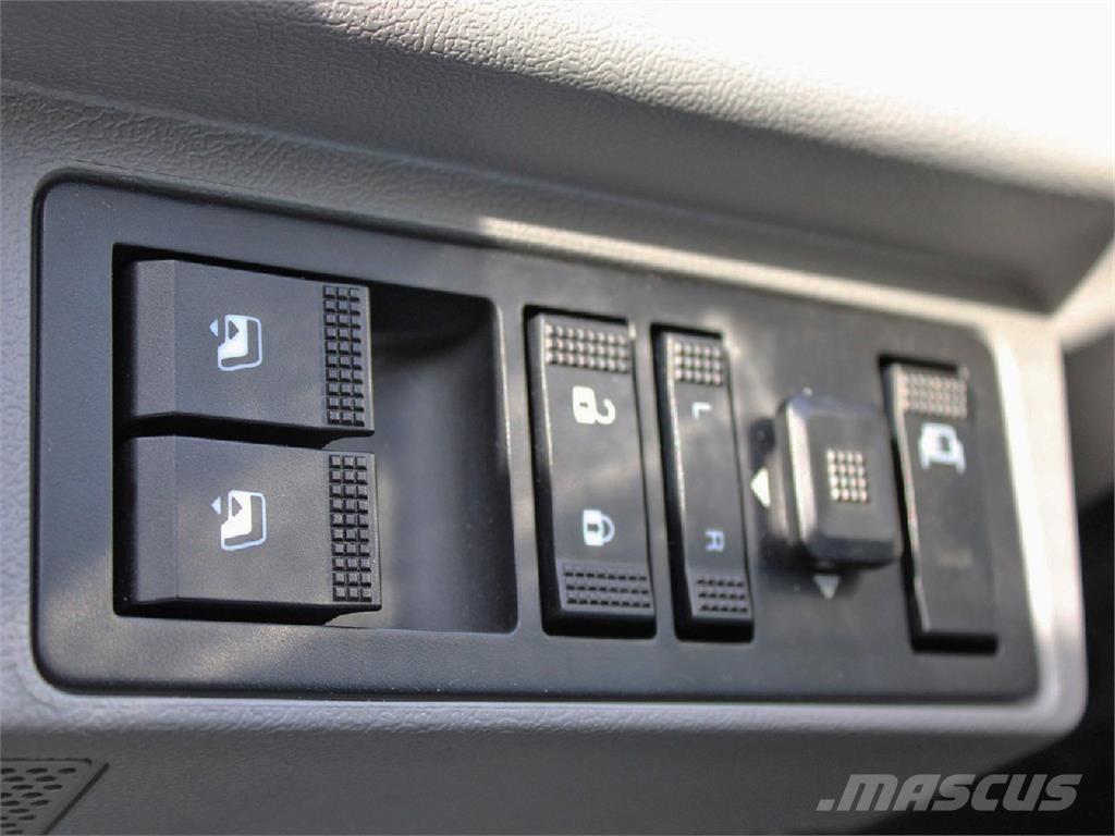 Mack MD6 Crane trucks