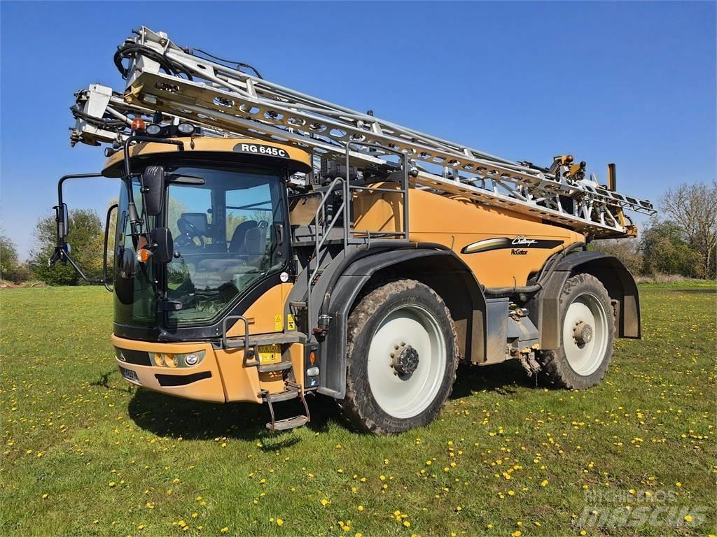 Challenger RG645C Trailed sprayers