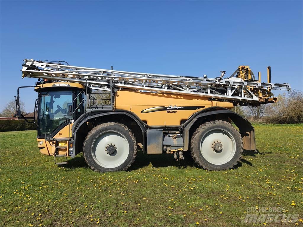 Challenger RG645C Trailed sprayers
