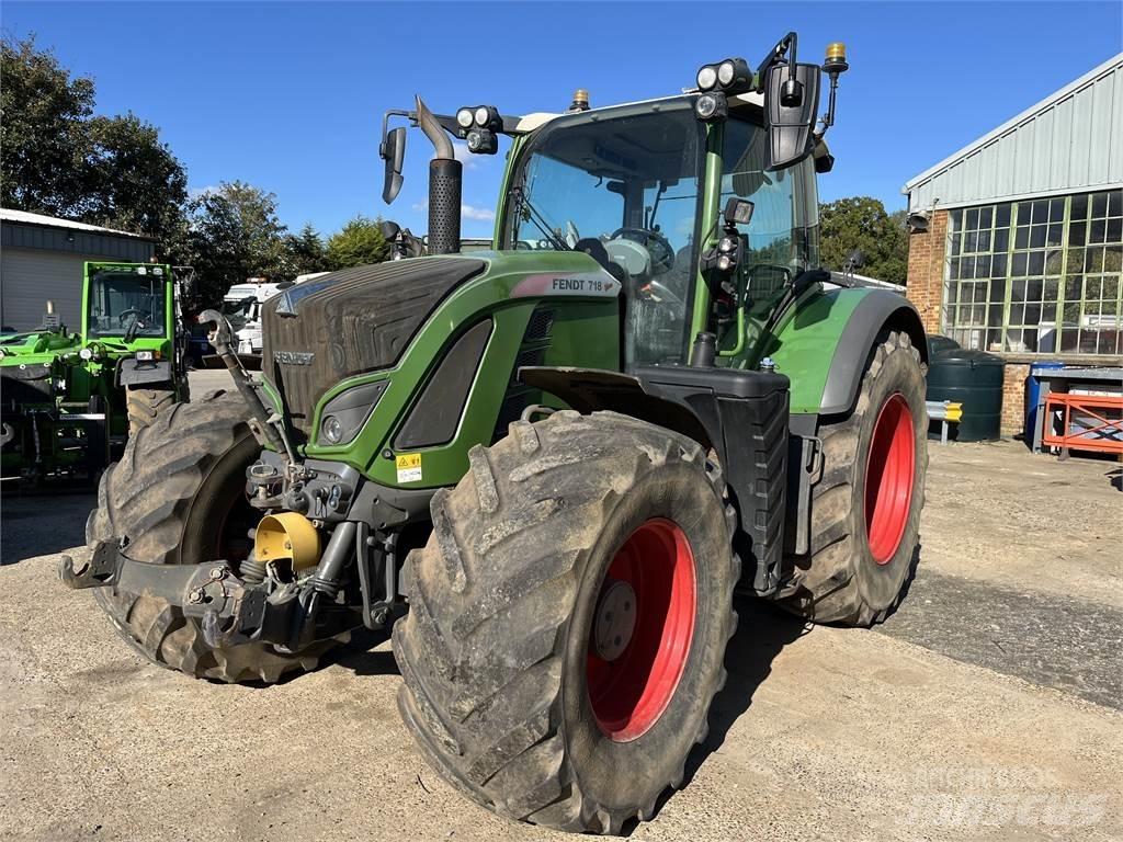 Fendt 718 Tractors