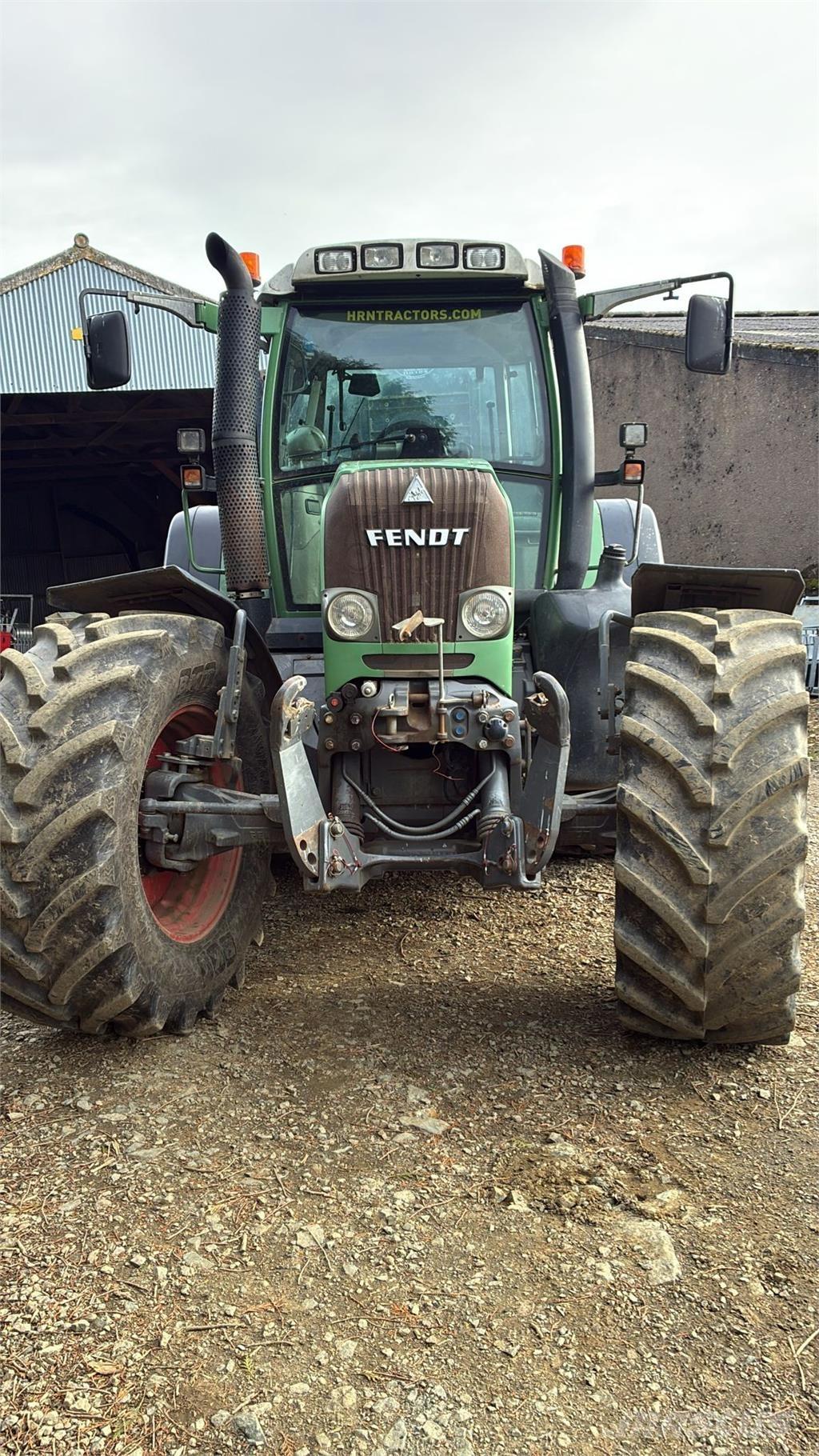 Fendt 718 Tractors