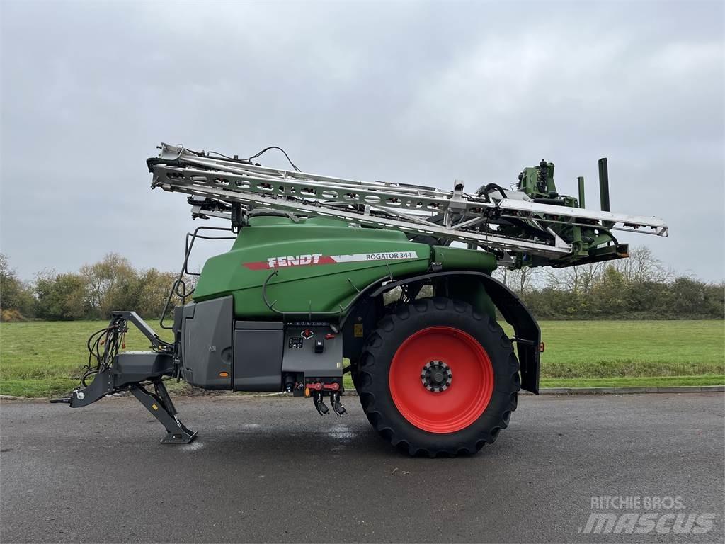 Fendt RG344 Trailed sprayers