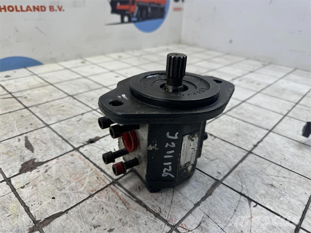  Gear pump Crane parts and equipment
