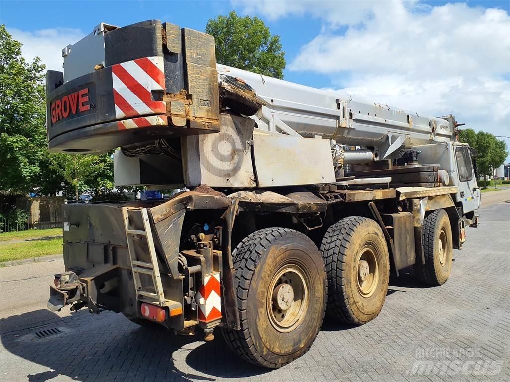 Grove GMK 3055 All terrain cranes