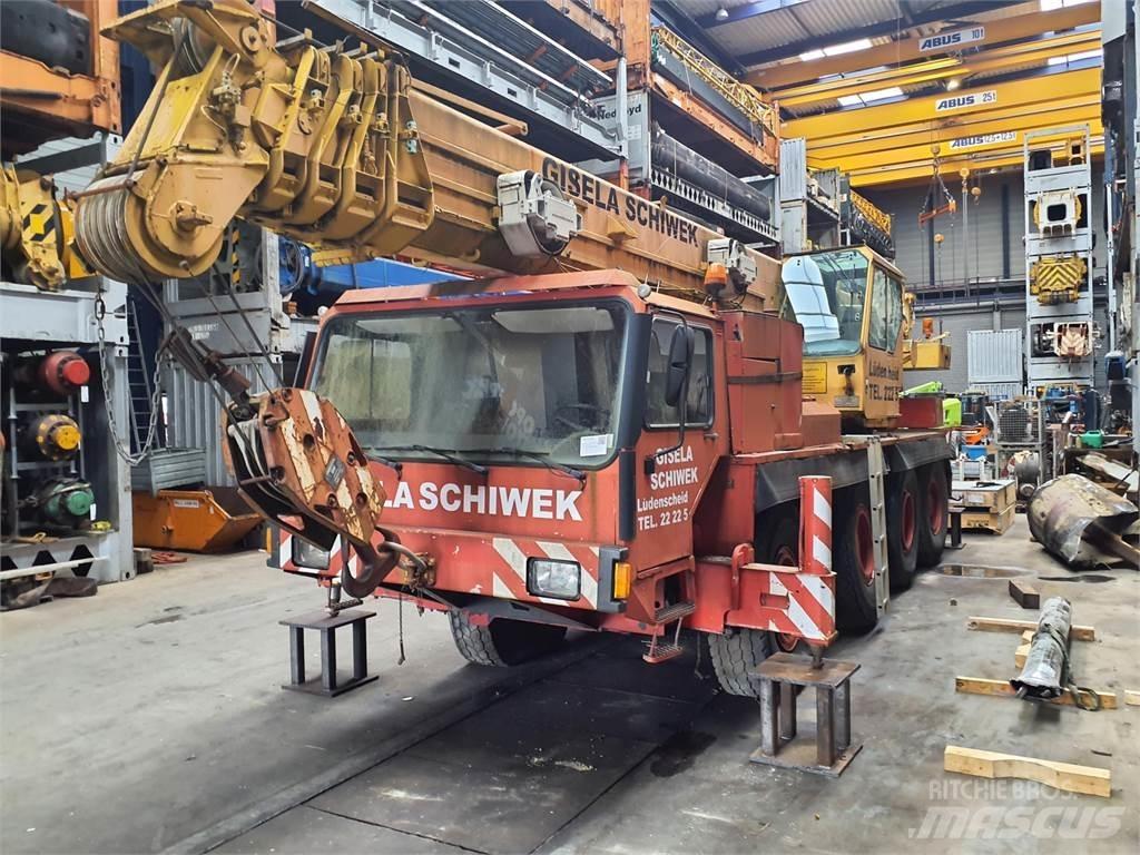Liebherr LTM 1050 All terrain cranes