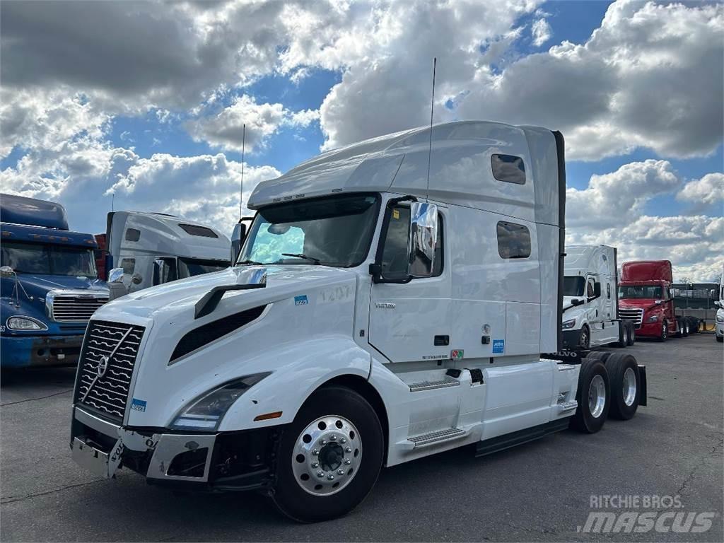 Volvo VNL Tractor Units