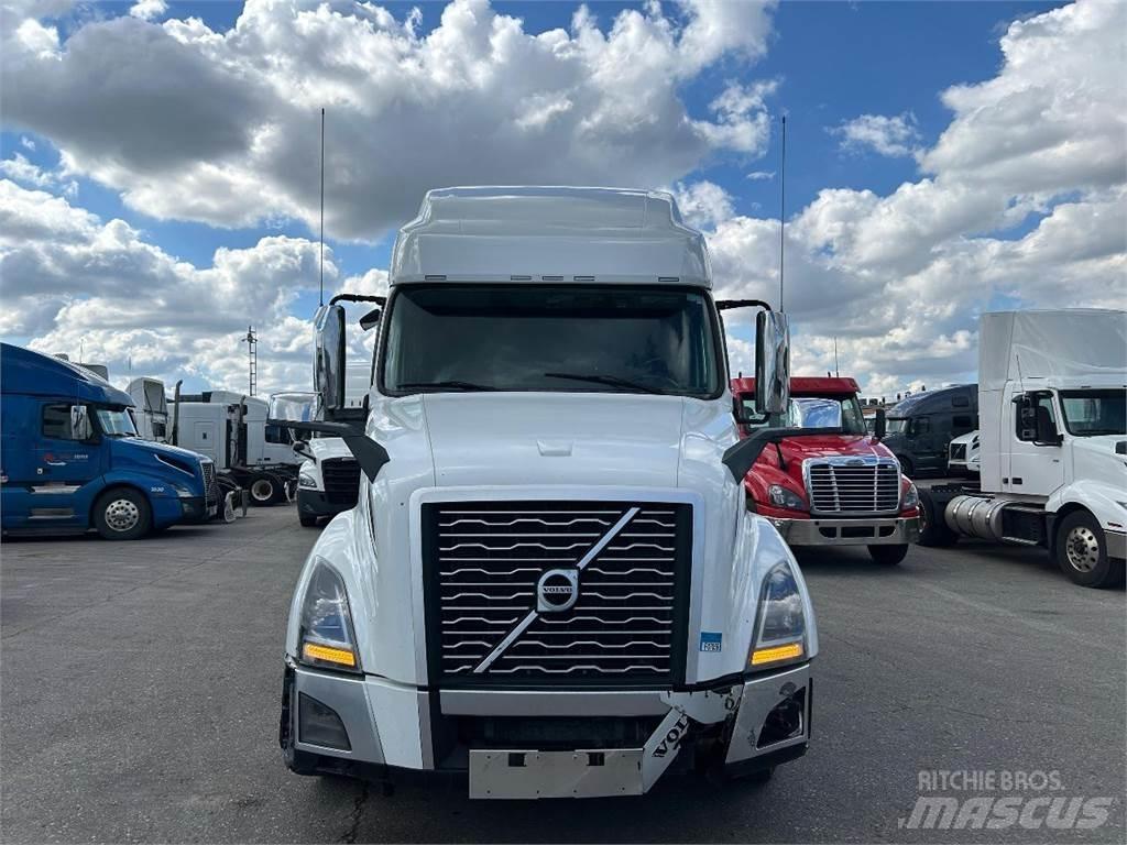 Volvo VNL Tractor Units