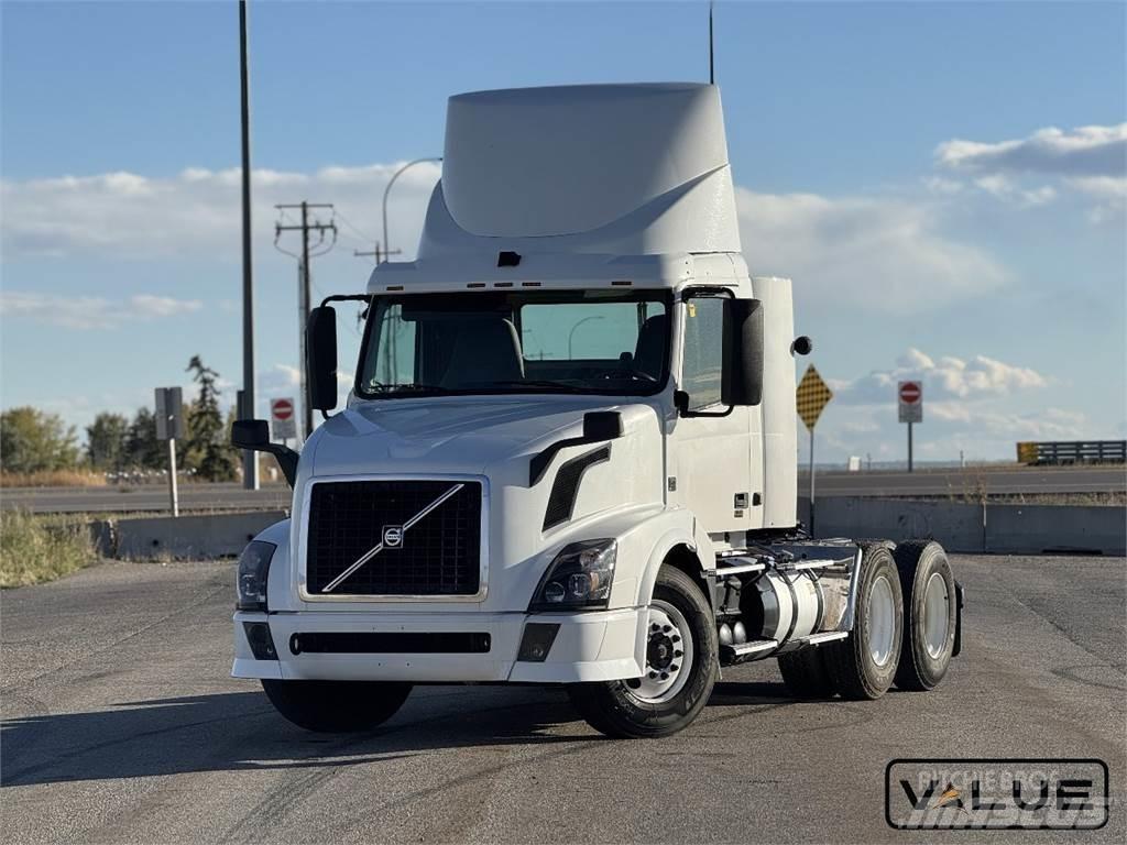 Volvo VNL300 Tractor Units