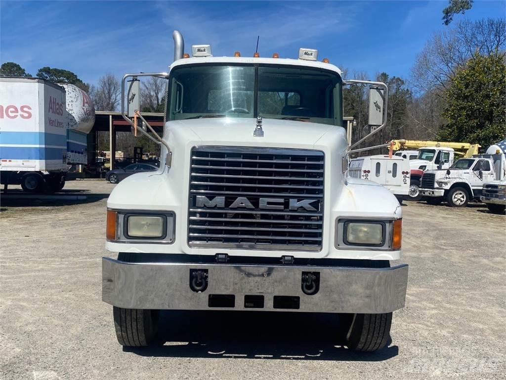 Mack CH613 Construction - Others