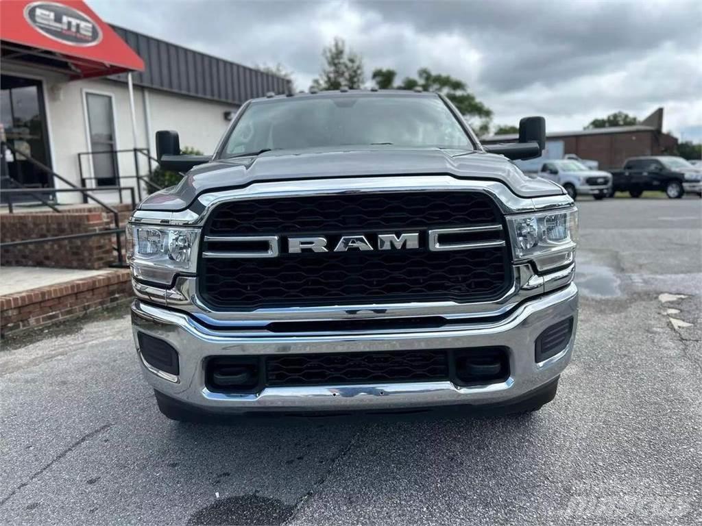 RAM 3500 Construction - Others