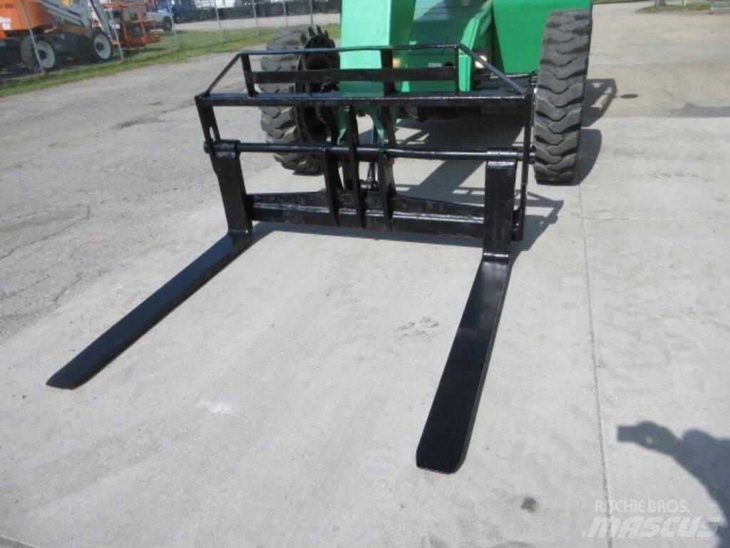 SkyTrak 6042 Construction - Others