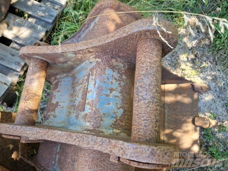 Volvo S45 Buckets