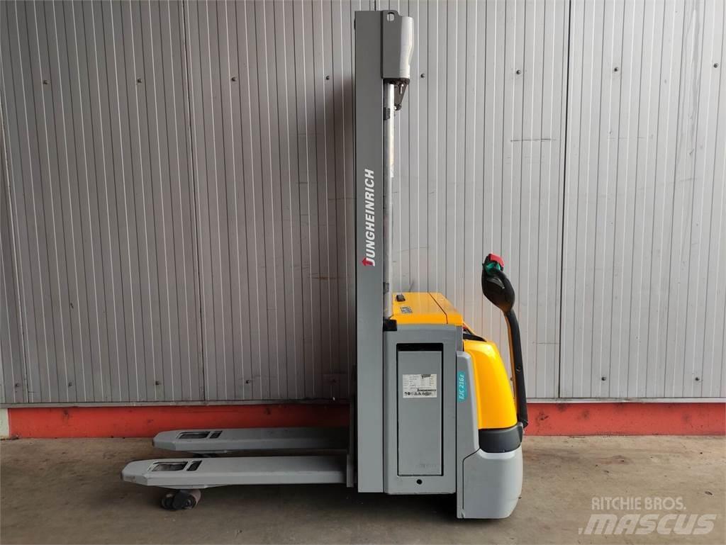 Jungheinrich EJC216Z Pedestrian stacker