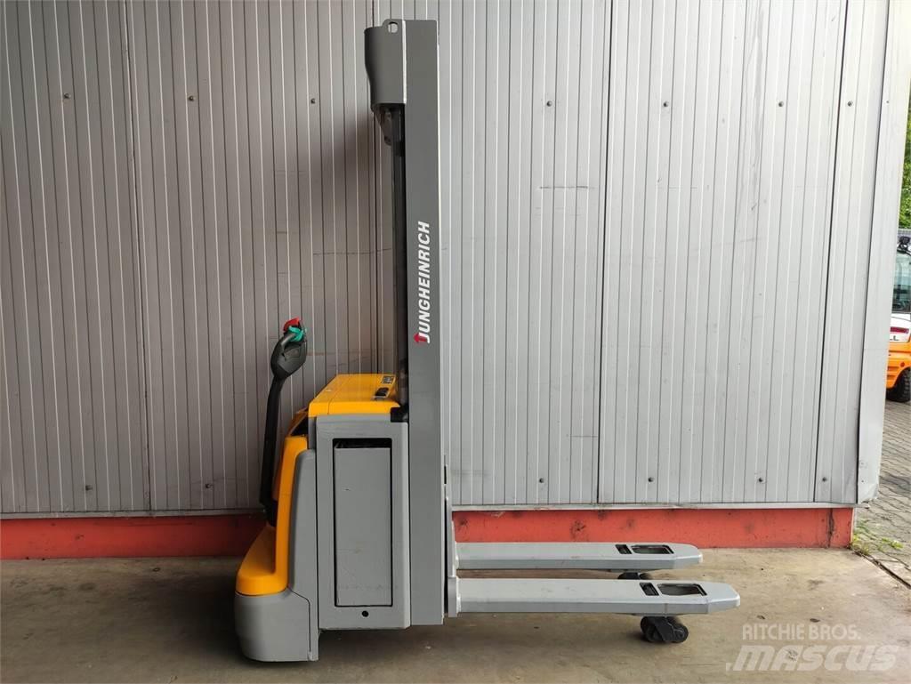Jungheinrich EJC216Z Pedestrian stacker