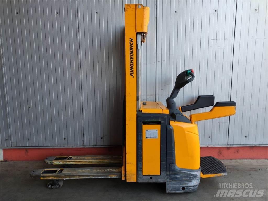 Jungheinrich ERC214Z Pedestrian stacker