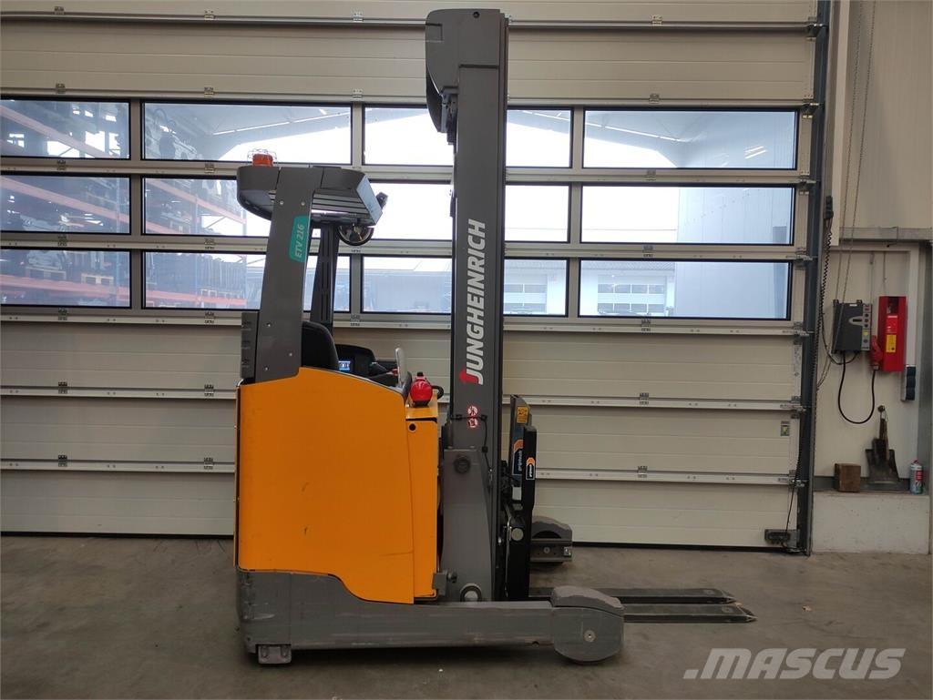 Jungheinrich ETV 216 Reach trucks
