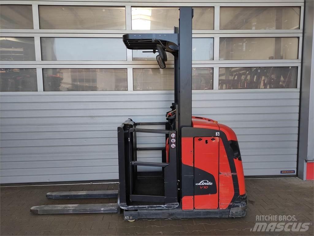Linde V10-02 High lift order picker