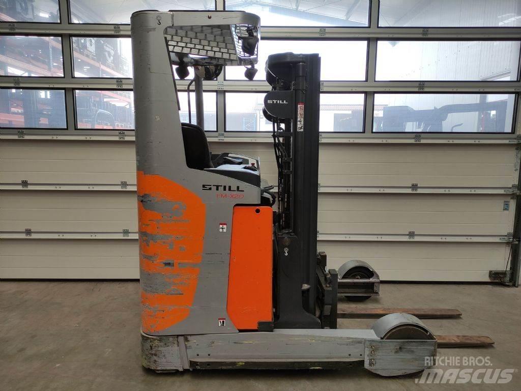 Still FM-X-20 Reach trucks