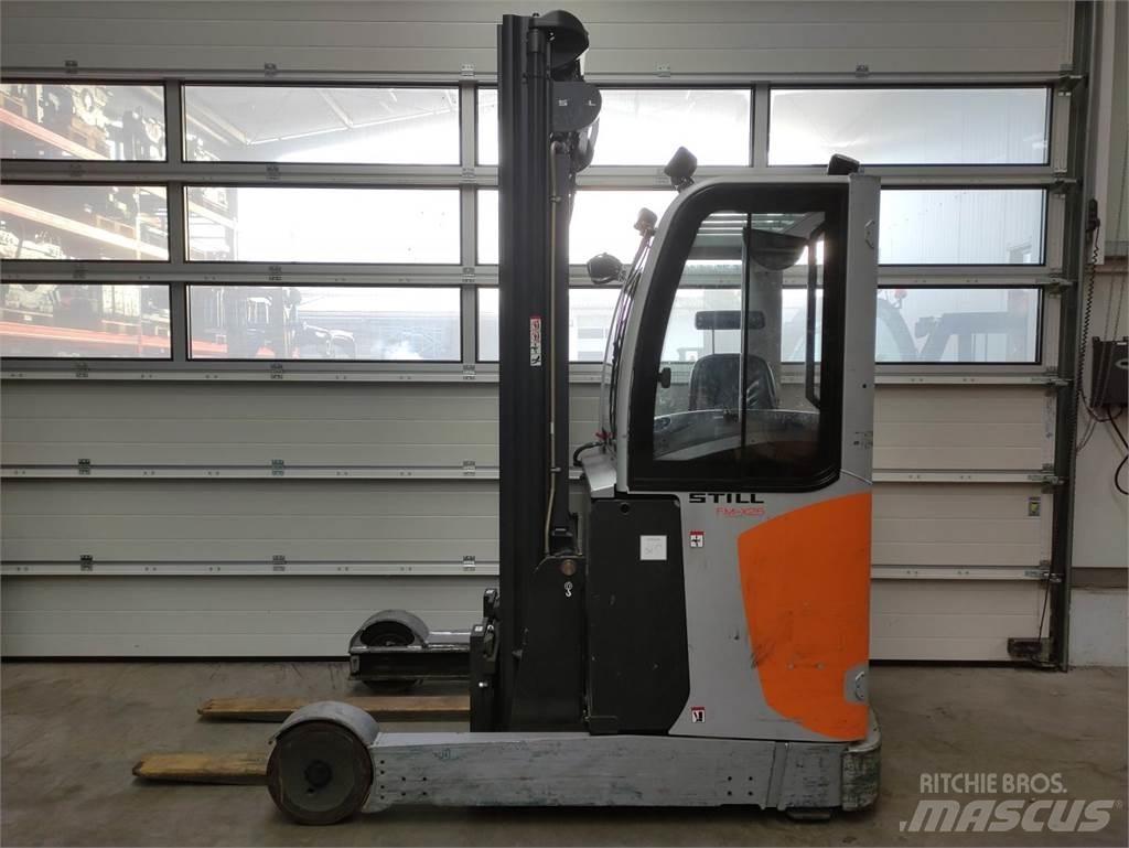 Still FM-X-25 Reach trucks