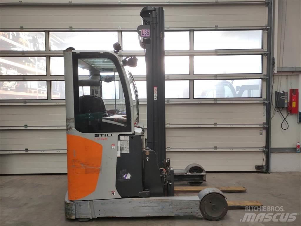 Still FM-X-25 Reach trucks