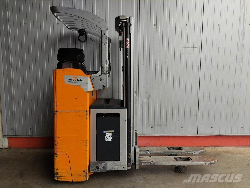 Still FXV16i Pedestrian stacker