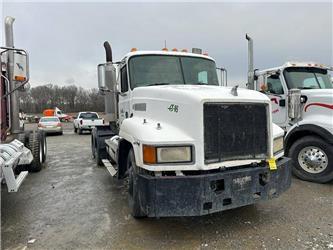 Mack CH 613