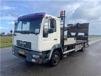 MAN LE 220 C