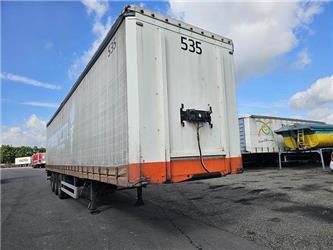 Pacton T3 011 | 3 AXLE CURTAINSIDER | SAF DISC