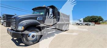 Mack GRANITE GU713