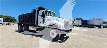 Mack GRANITE GU713