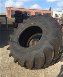 Goodyear 800/65R32