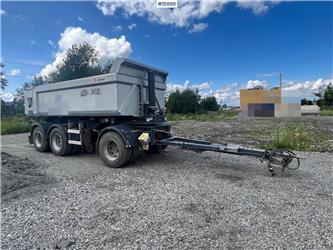 Istrail trailer w/ box