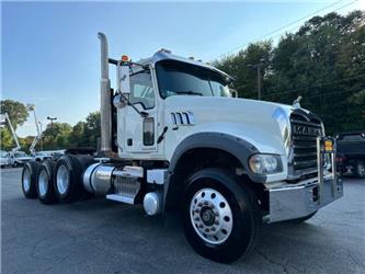 Mack GU713