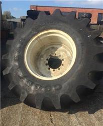 Goodyear 800/65R32