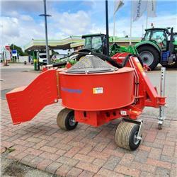 Wiedenmann Mega Twister blower