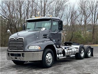 Mack CXU613
