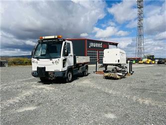 Multicar M30H Fumo/ Kipper/ Lang Radstand/ Kehrmaschine
