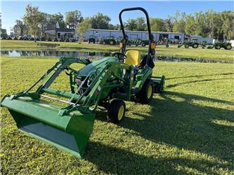 John Deere 1023E