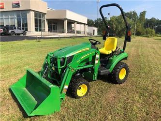 John Deere 1023E