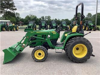 John Deere 3038E