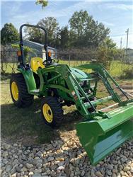 John Deere 3038E