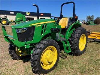 John Deere 5055E